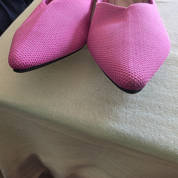 Elegant Pink Women's Flats - Picture 8 of 8